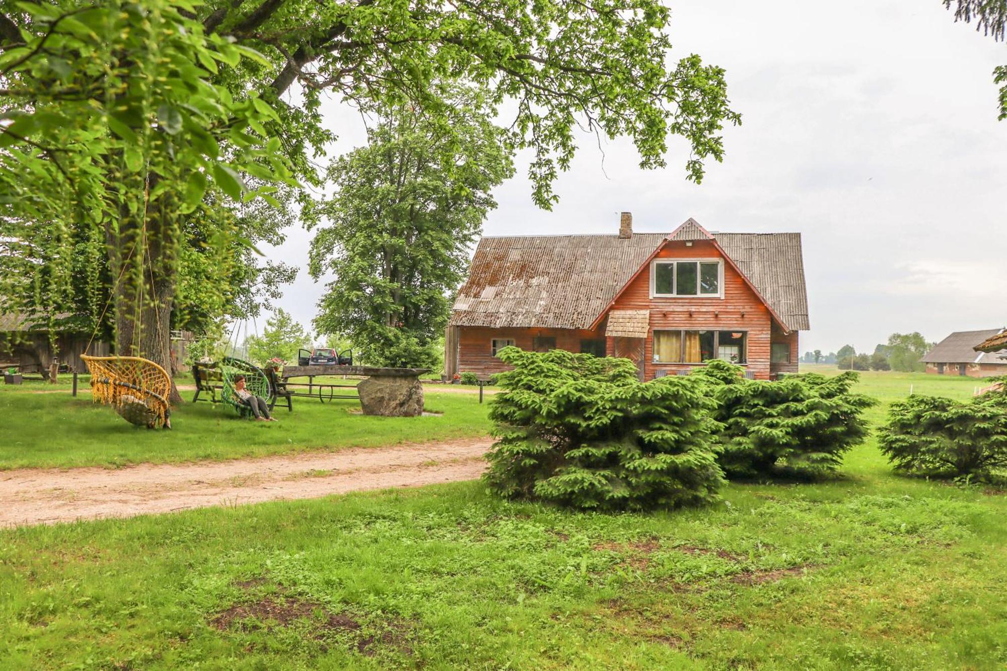 Gasthaus Lauku Viesu Maja Bajari Rucava Exterior foto