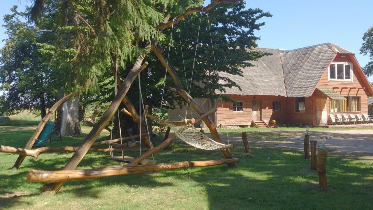 Gasthaus Lauku Viesu Maja Bajari Rucava Exterior foto